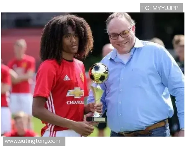 古力特:从荷兰足球天才到世界足坛传奇的成长轨迹与影响力