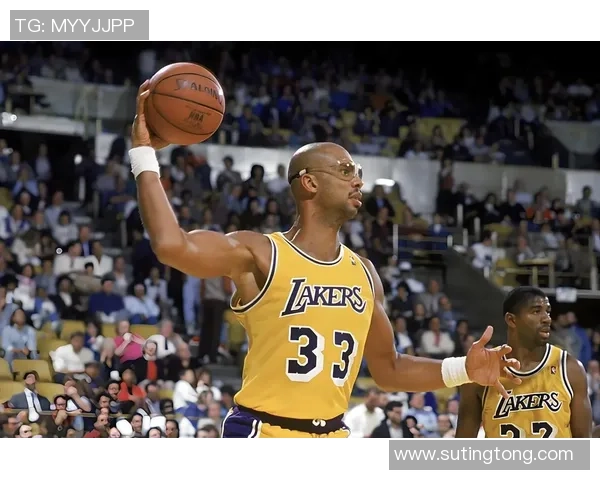 足球巨星与NBA传奇对比 谁才是全球体育的真正王者